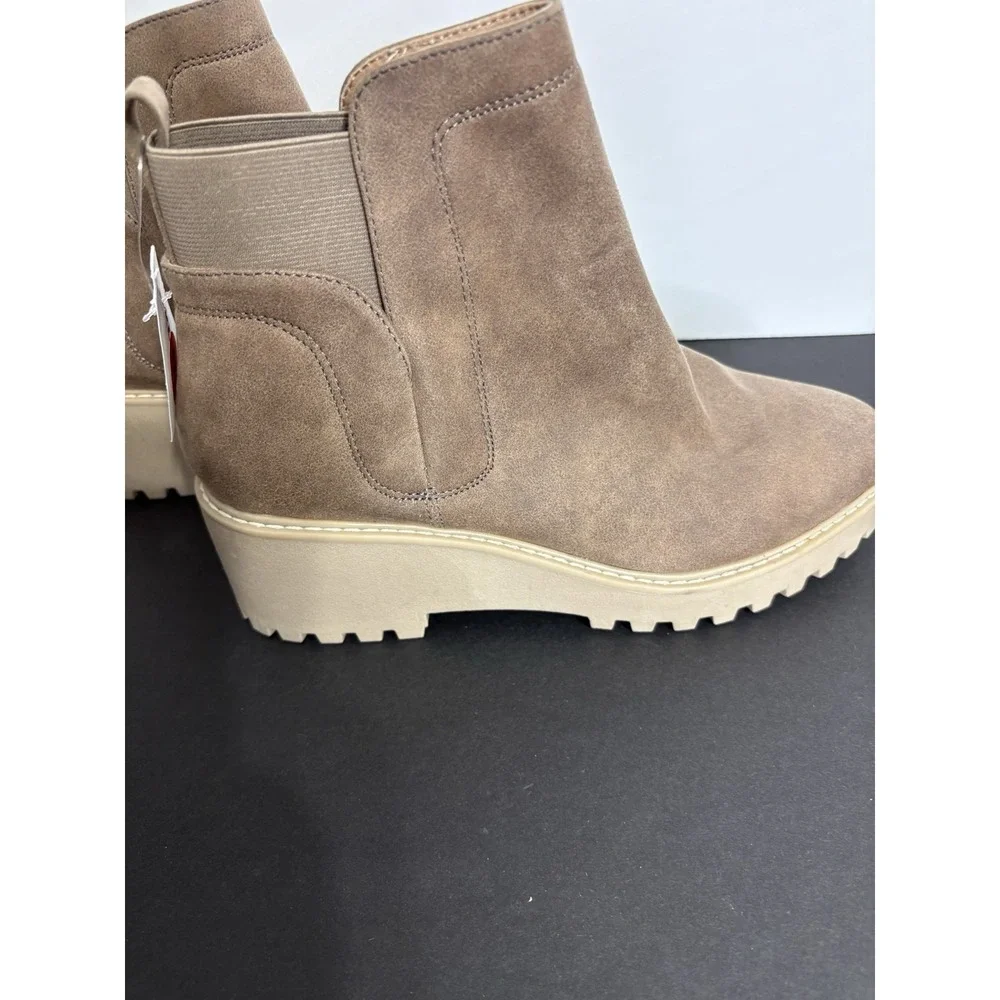 NWT‎ Dolce Vita Suede Waterproof Ankle Boots Tan Suede Size 10 Rango